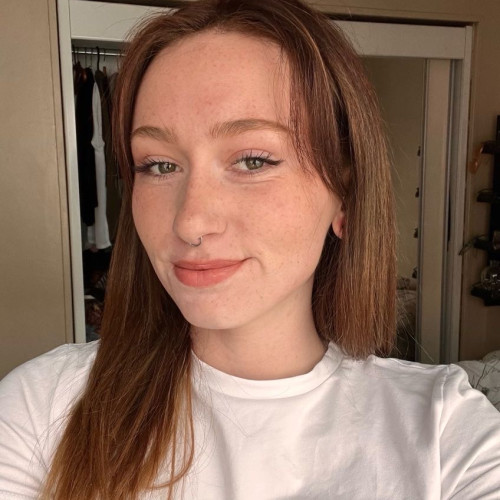 thénaïse t. profile photo