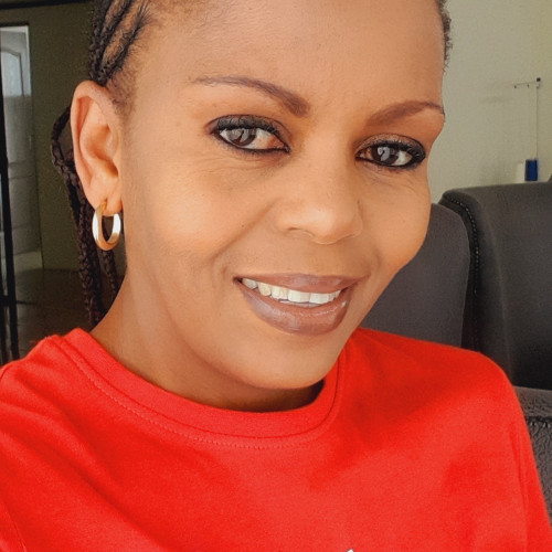 Nozi M. profile photo