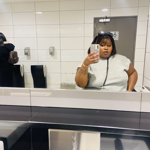liya _. profile photo