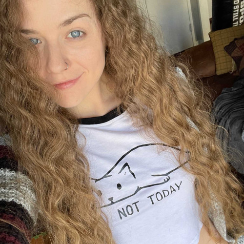 Emily b. profile photo