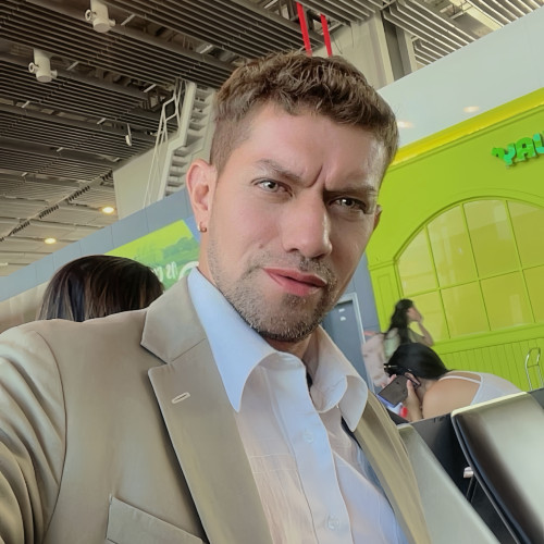 César  D. profile photo