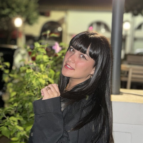 julie p. profile photo