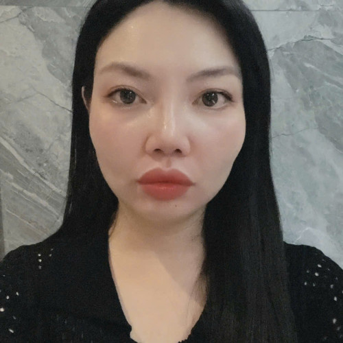 Olivia Trang  D.