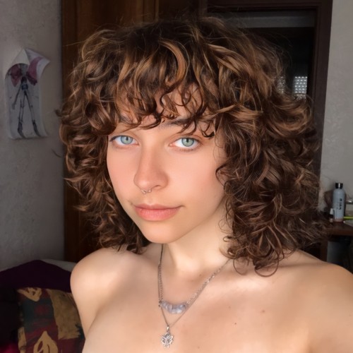 Elettra G.