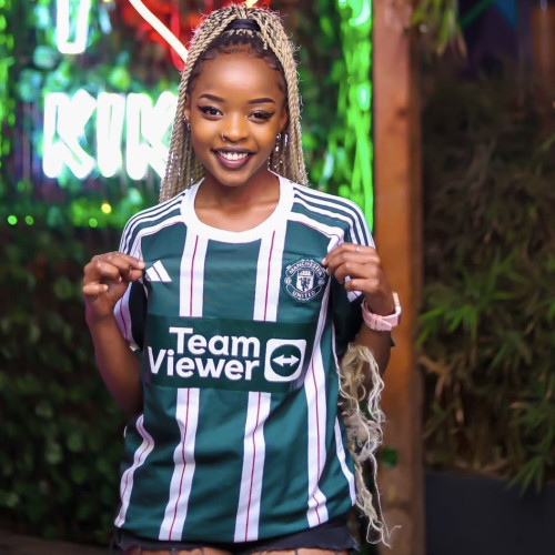 Nellye M. profile photo