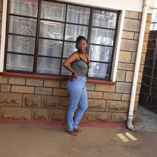 Elssy M. profile photo