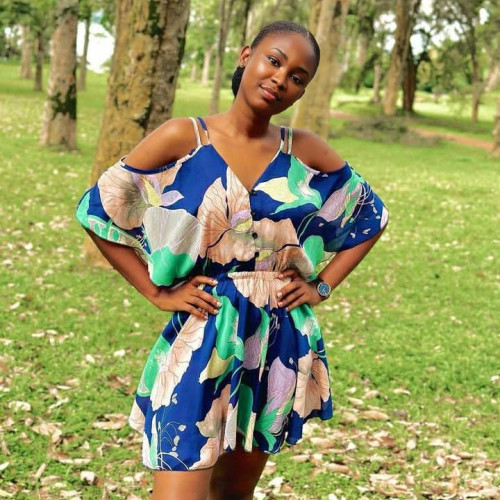 Charis F. profile photo