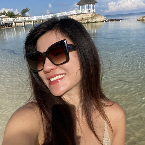 Ceci C. profile photo