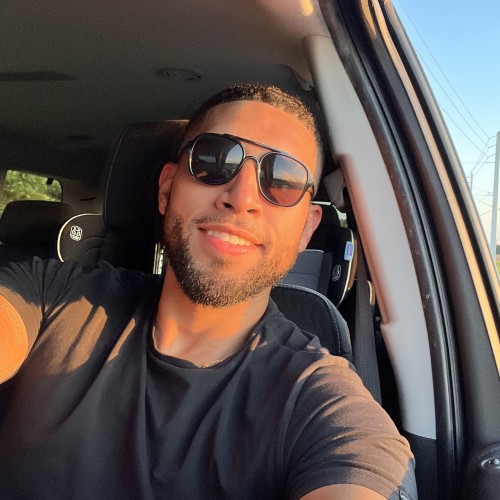 Robert  M. profile photo