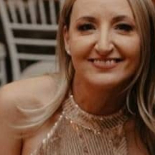 Debi R. profile photo