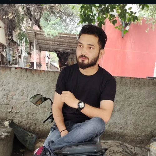 avi m. profile photo