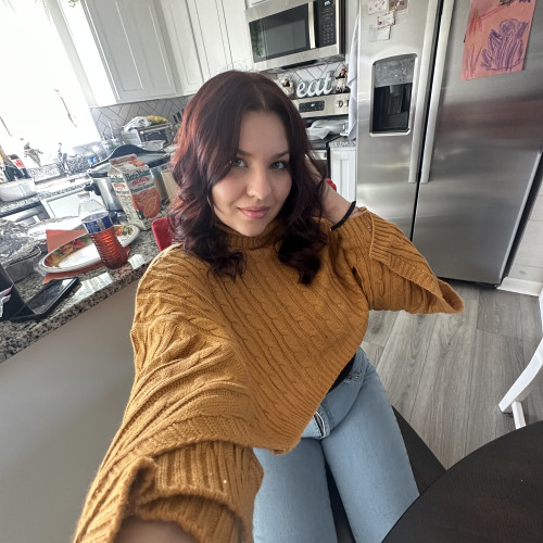 janinee L. profile photo