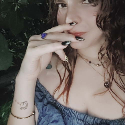 Viviana R. profile photo