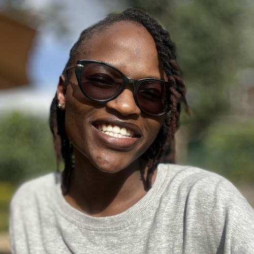 Essy M. profile photo