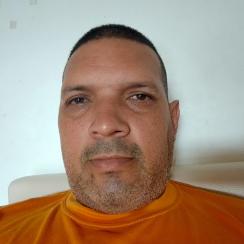 Neomar  L. profile photo