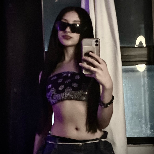 Daena V.