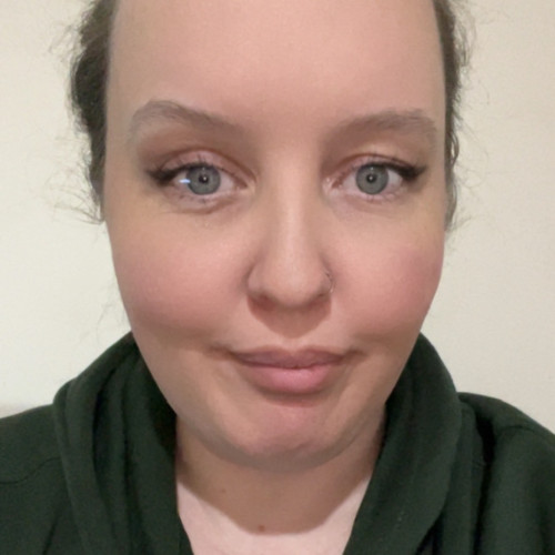 Dee J. profile photo