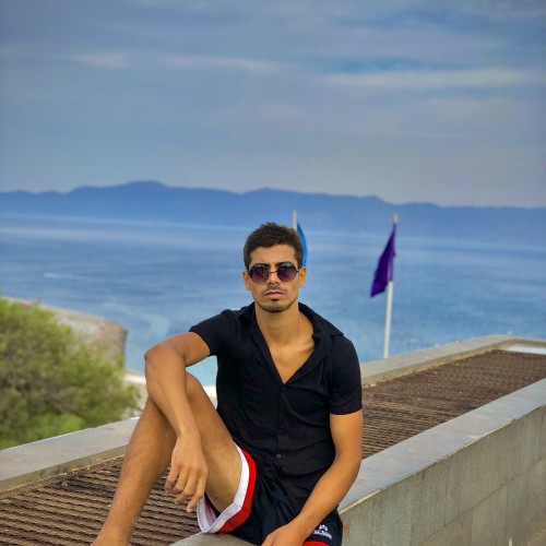 زاري ت. profile photo