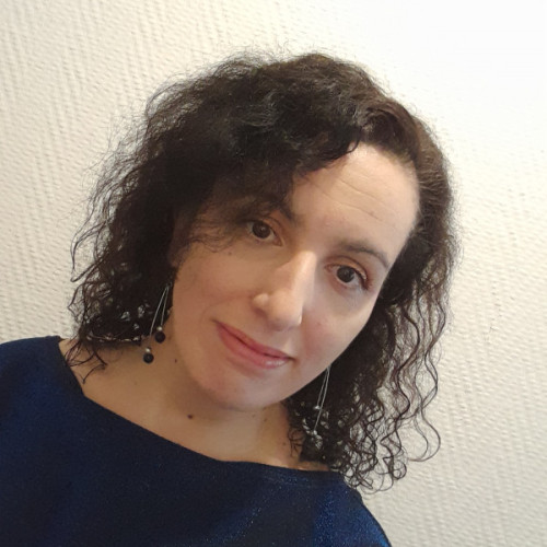 Hinda f. profile photo