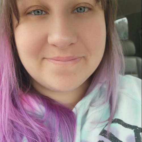 Celia L. profile photo