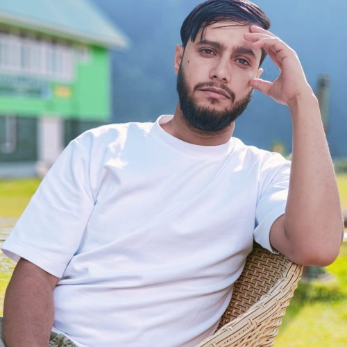 Muzamil M.