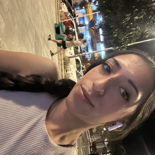 Claudia S.