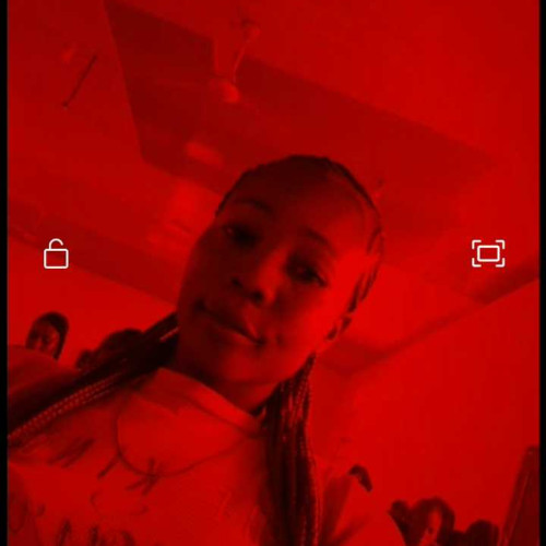 Vee L. profile photo