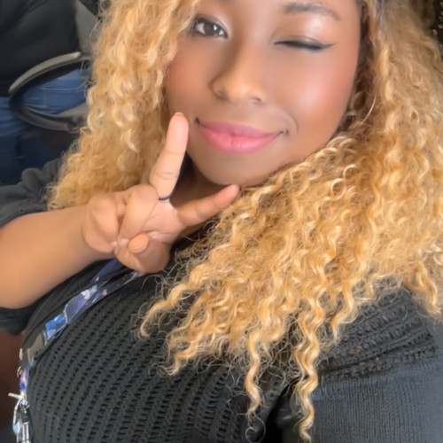 Ymoni P. profile photo
