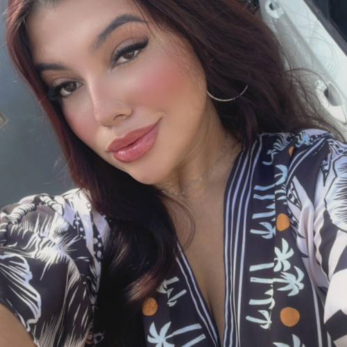 julia m. profile photo