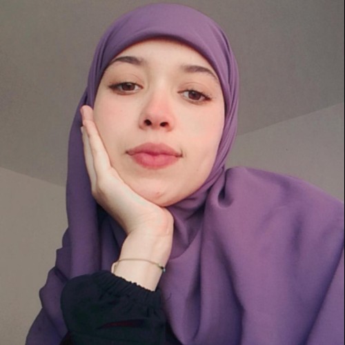 Amina E.