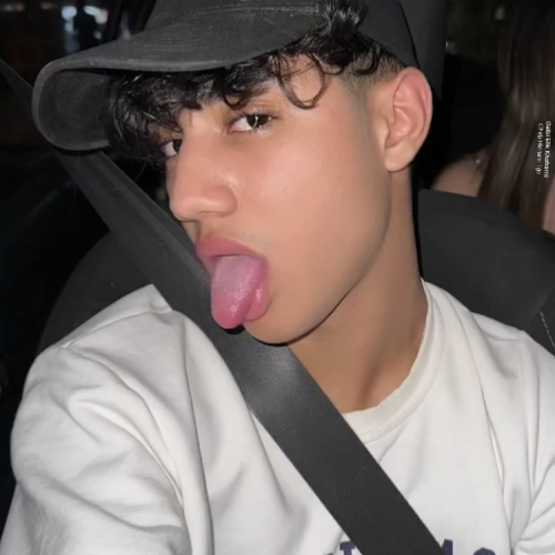 Omar E. profile photo