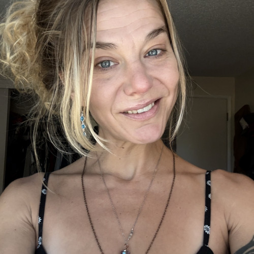 Elise W. profile photo