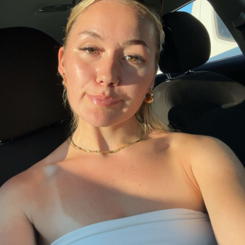 bella w. profile photo