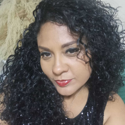 Dhafne R. profile photo