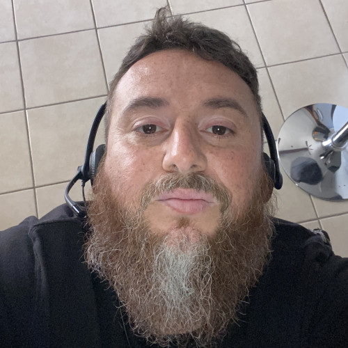 Luis  g.