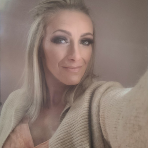 Leanne R.