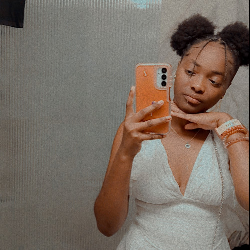 Lily  S. profile photo