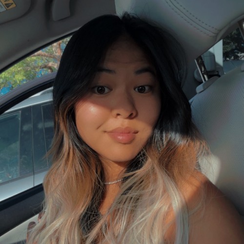 Mia G.