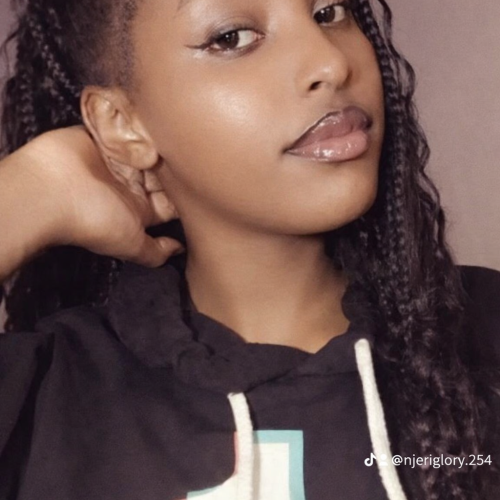 Leylaliz  L. profile photo