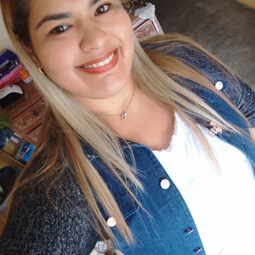 Ana F.