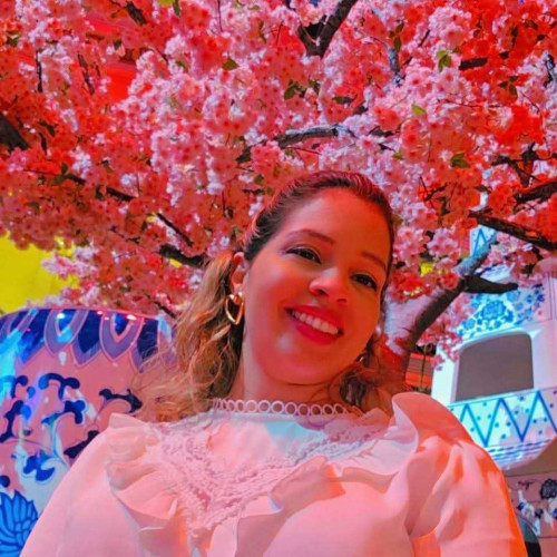 Julie R. profile photo