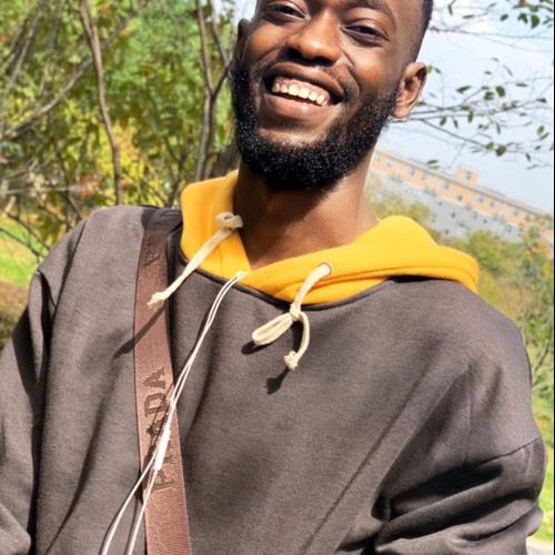 Isaack L. profile photo