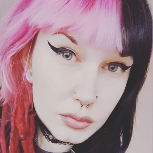 Nikki P.