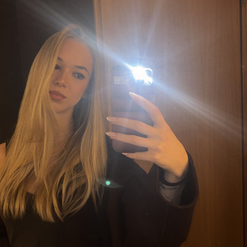 Mia M. profile photo