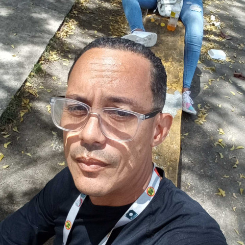 Carlos R. profile photo
