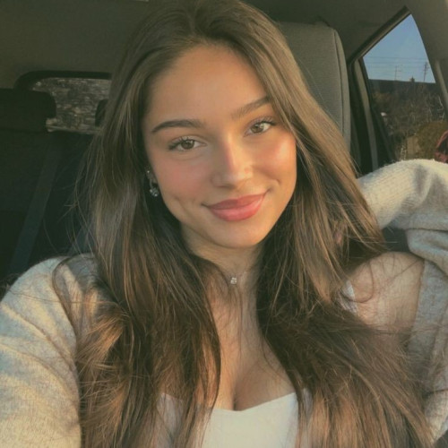 Elena G.