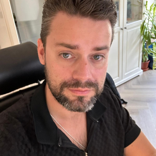 Peter L. profile photo