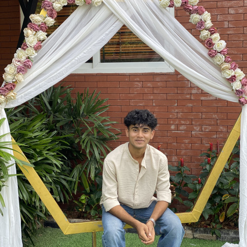 Adhil D. profile photo