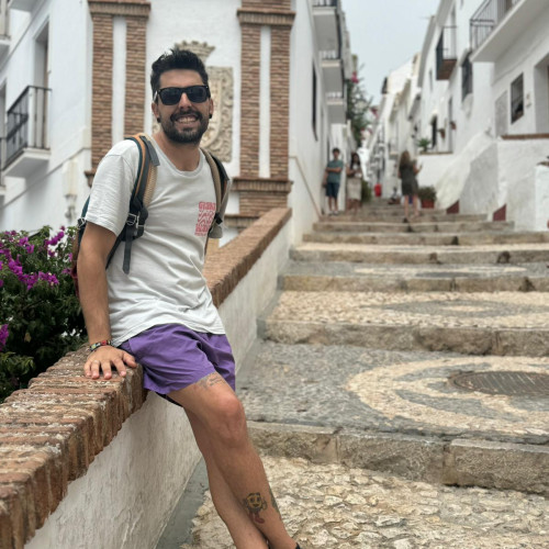 Emilio  R. profile photo