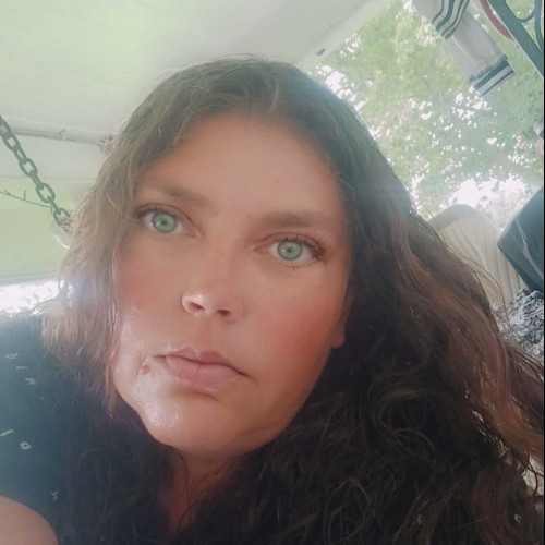 Debbie J. profile photo